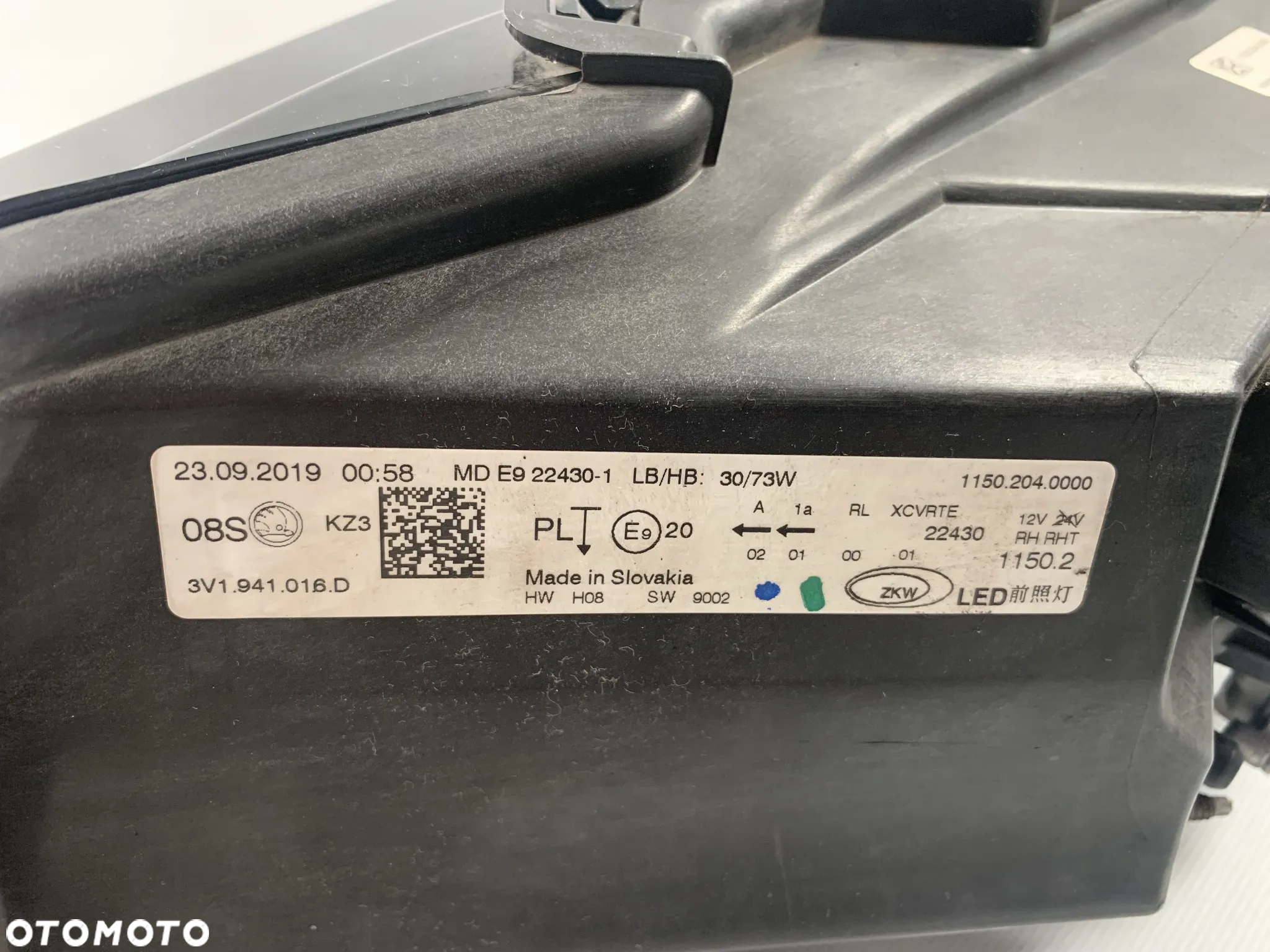 Image Škoda Superb 3 III FL 19r Světlomet pravý světlomet 2019 - 3V1941016D