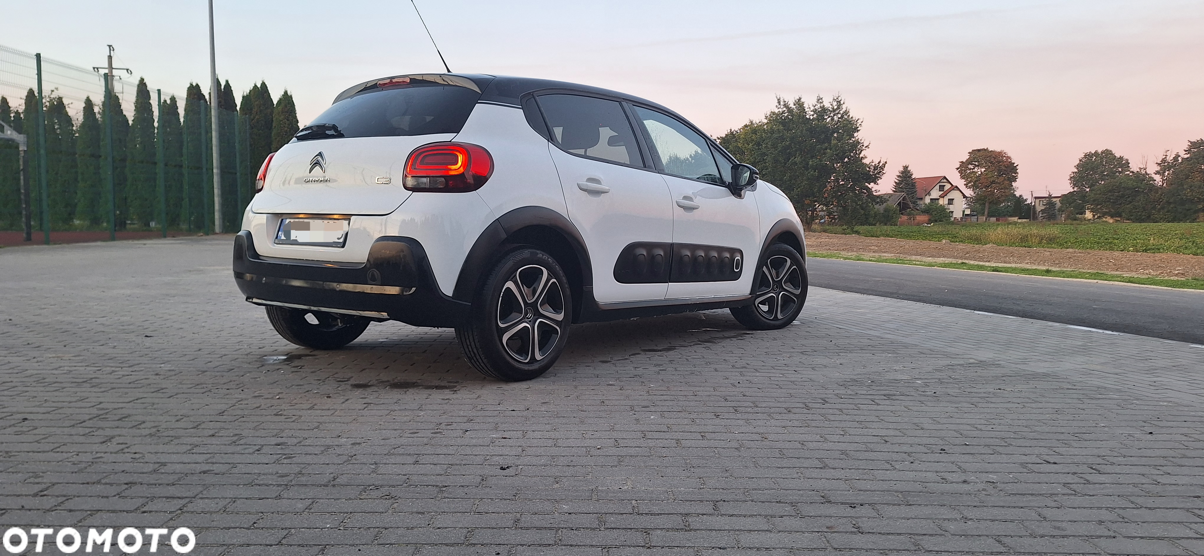 Citroën C3 Pure Tech 110 S&S SHINE - 4