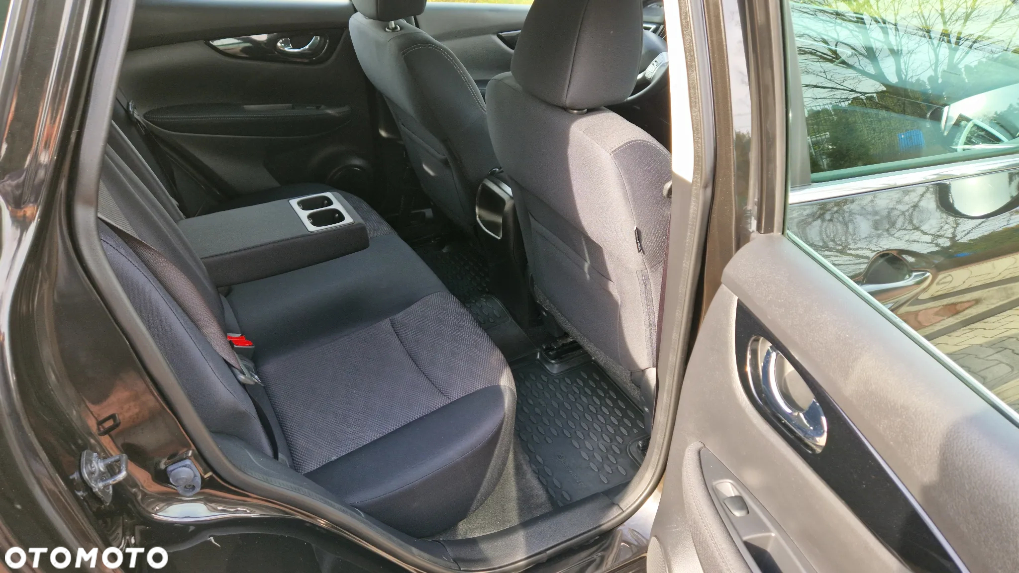 Nissan Qashqai 1.6 DCi N-Connecta - 17