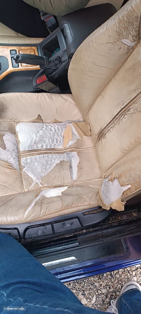 BMW 528 iA Touring - 8