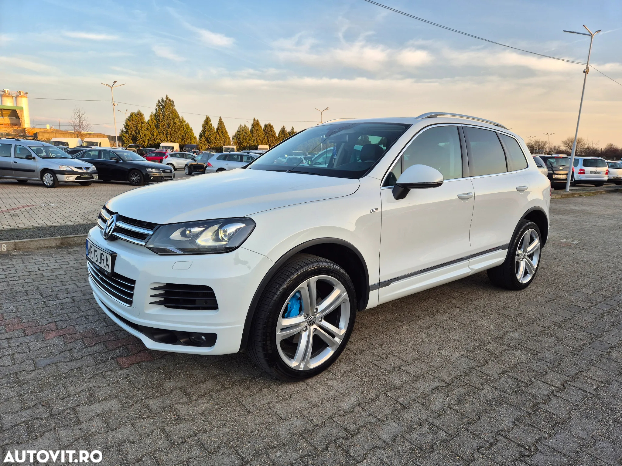 Volkswagen Touareg 3.0 V6 TDI 4Motion DPF Automatik - 2