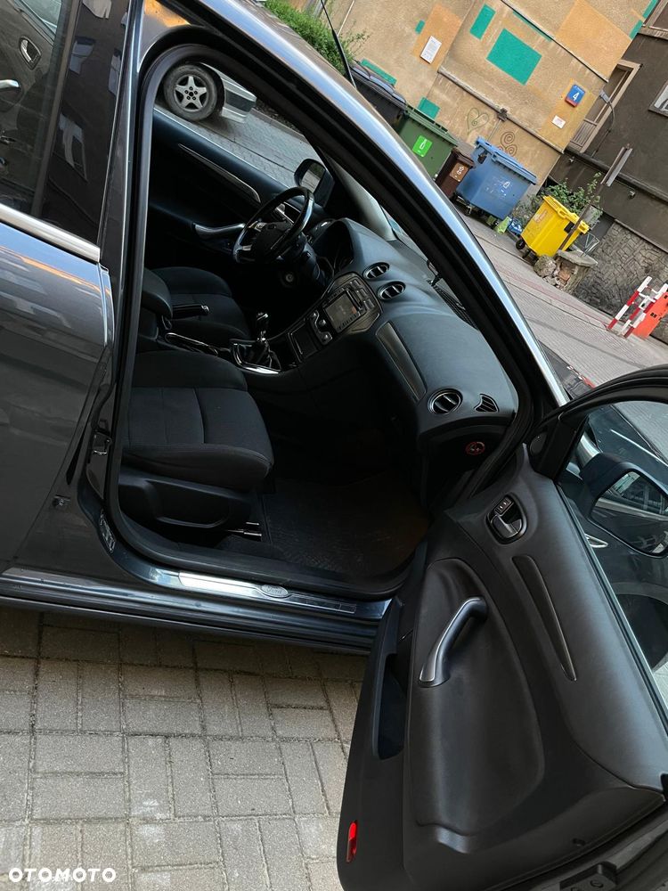 Ford Mondeo 1.8 TDCi Titanium - 14