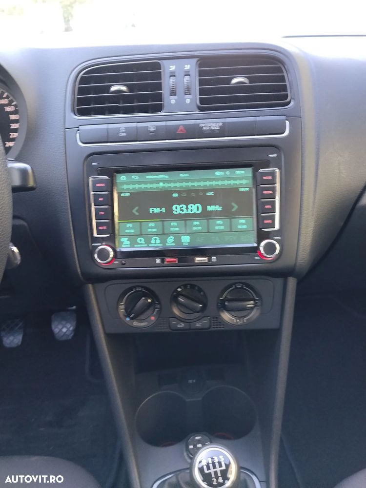 Volkswagen Polo - 12