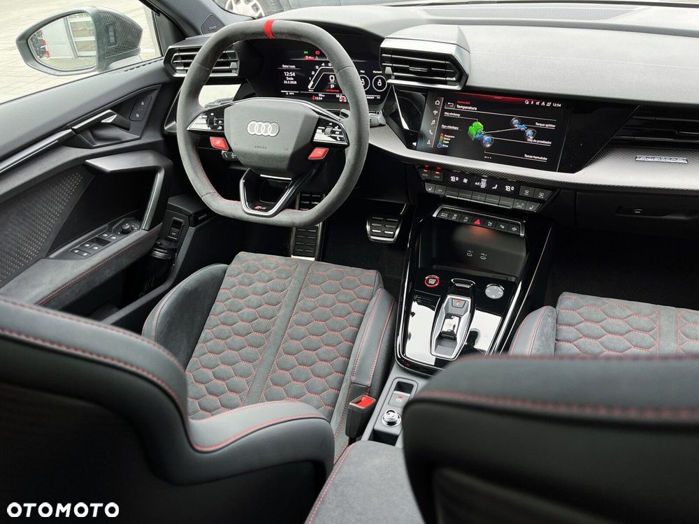 Audi RS3 Limousine - 22