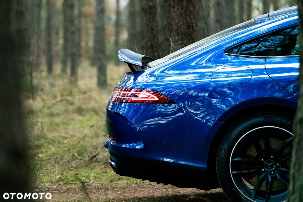 Mercedes-Benz AMG GT 53 4Matic+ 4D Speedshift TCT 9G - 12