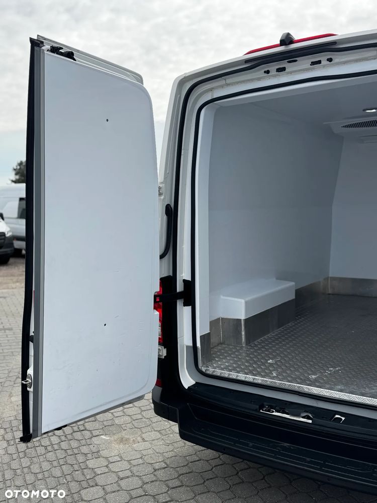 Volkswagen CRAFTER - 11