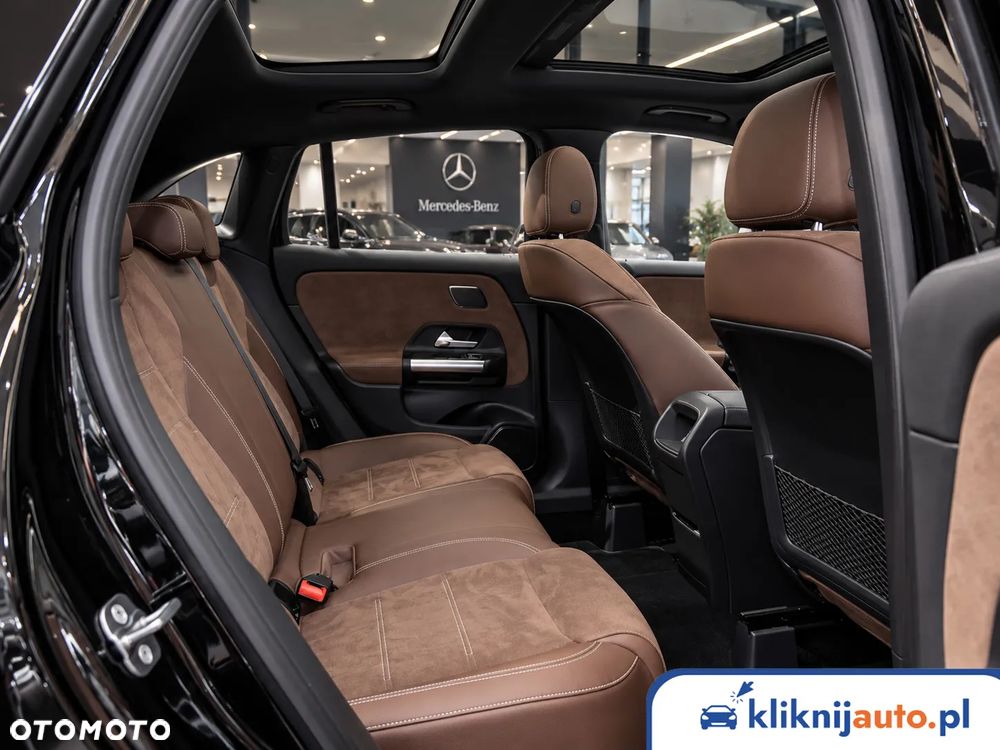 Mercedes-Benz GLA 200 AMG Line - 7