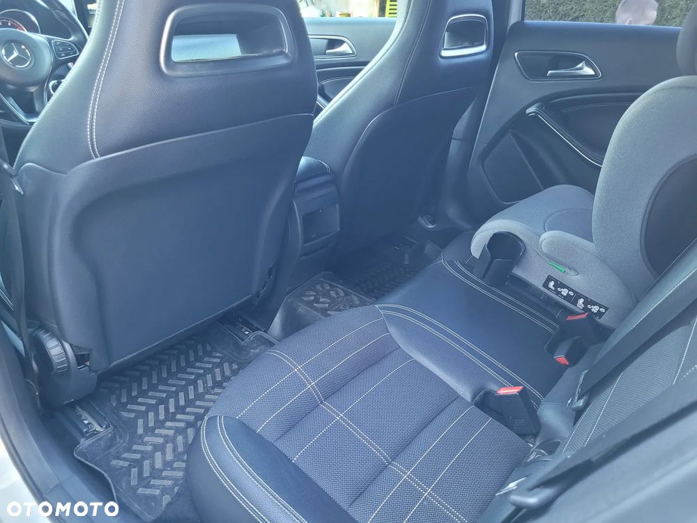 Mercedes-Benz Klasa A 160 AMG Line - 13