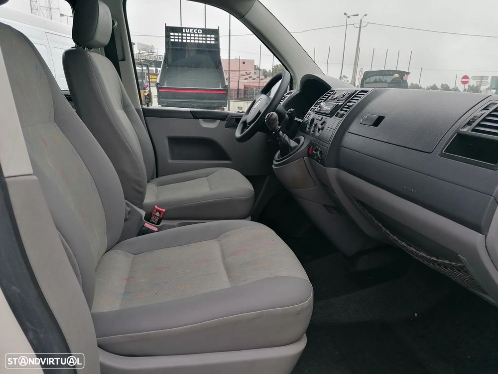 VW Transporter 1.9TDI/9Lug - 8