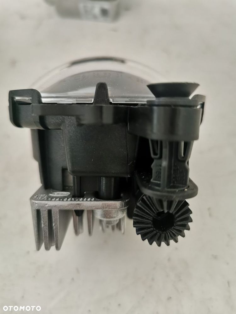 LAND ROVER DEFENDER II l663 HALOGEN PRAWY LEWY - 6