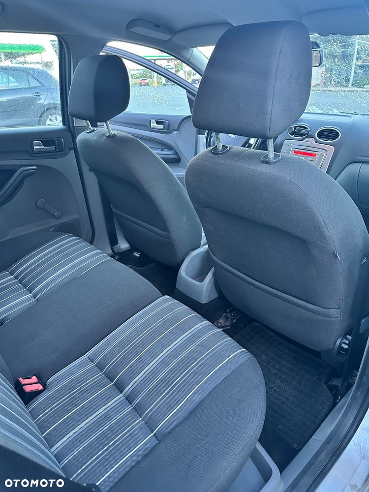Ford Focus - 10