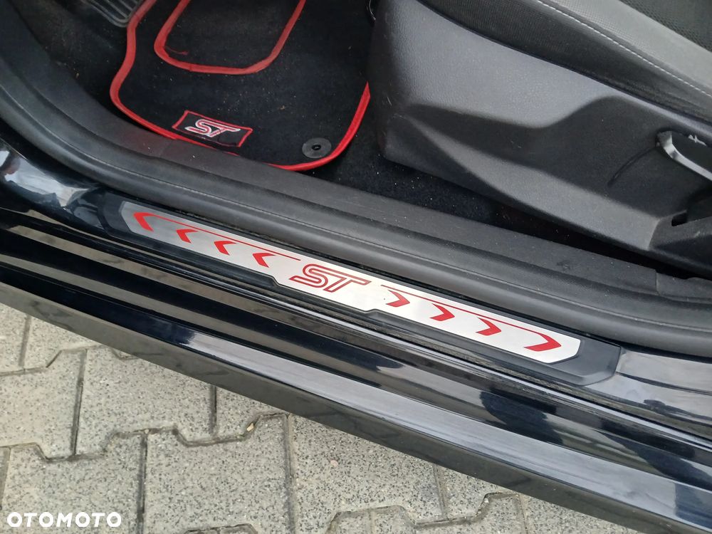 Ford Focus - 4