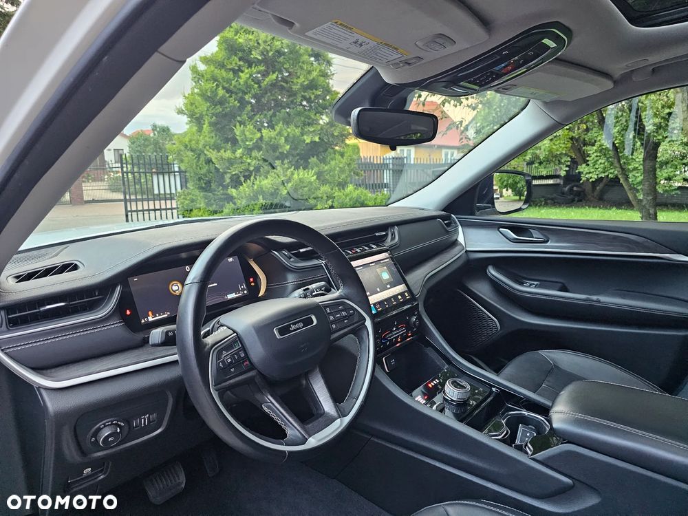 Jeep Grand Cherokee - 10