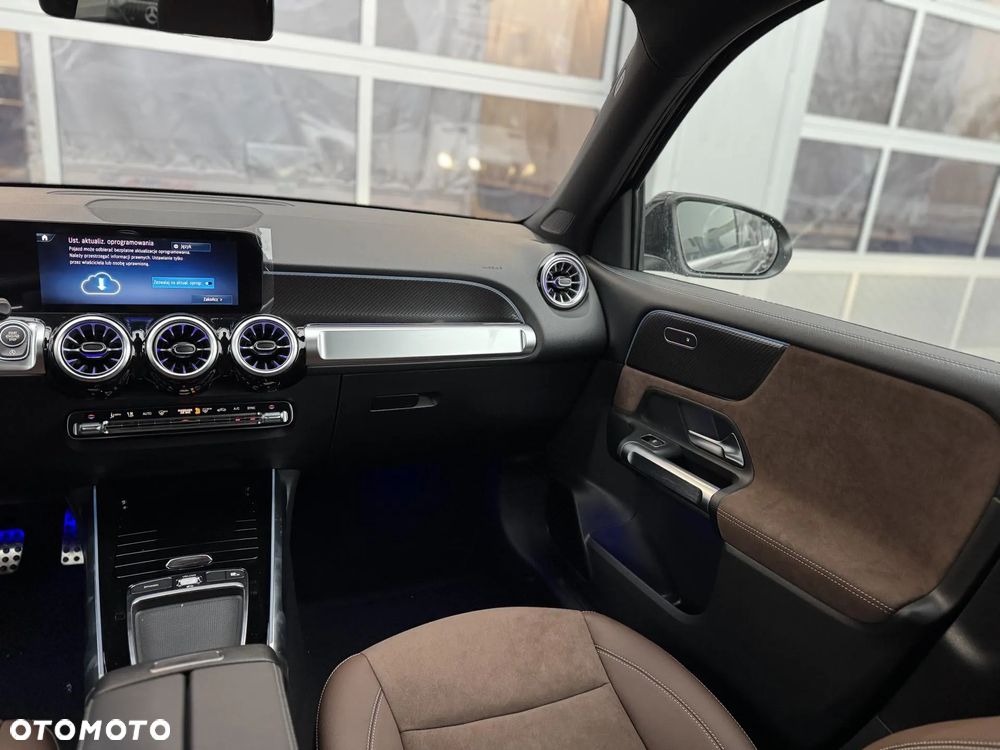 Mercedes-Benz GLB 200 AMG Line 7G-DCT - 16