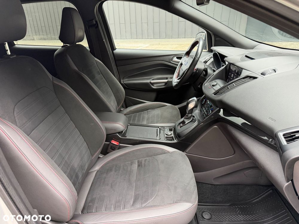 Ford Kuga 2.0 TDCi 4x4 ST-Line - 24