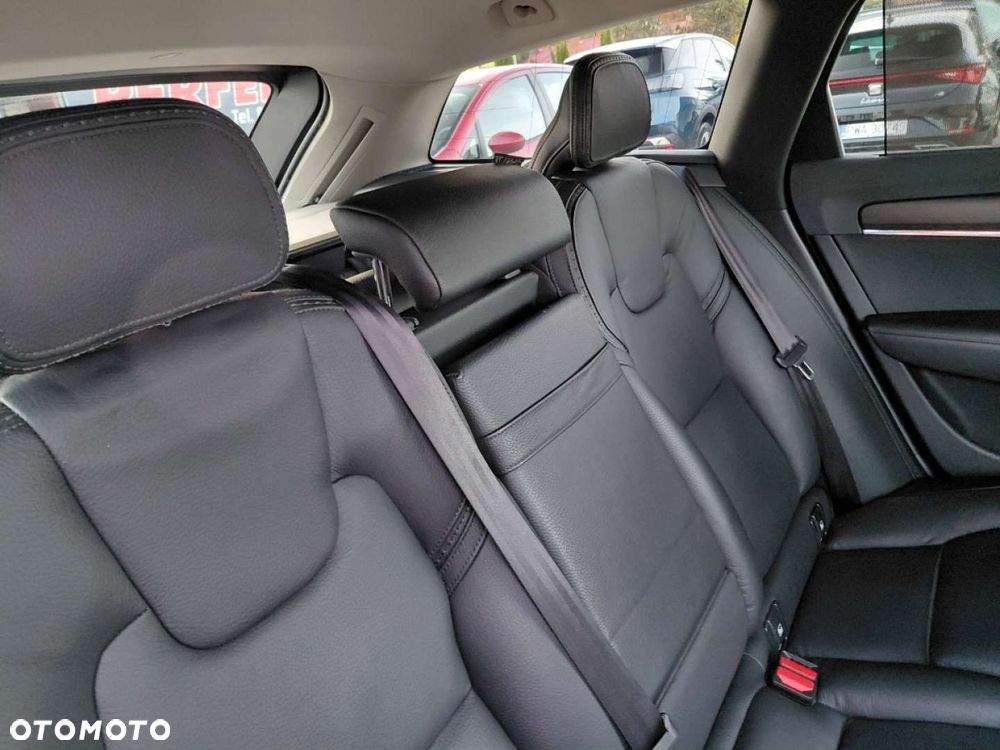 Volvo V90 Cross Country - 18