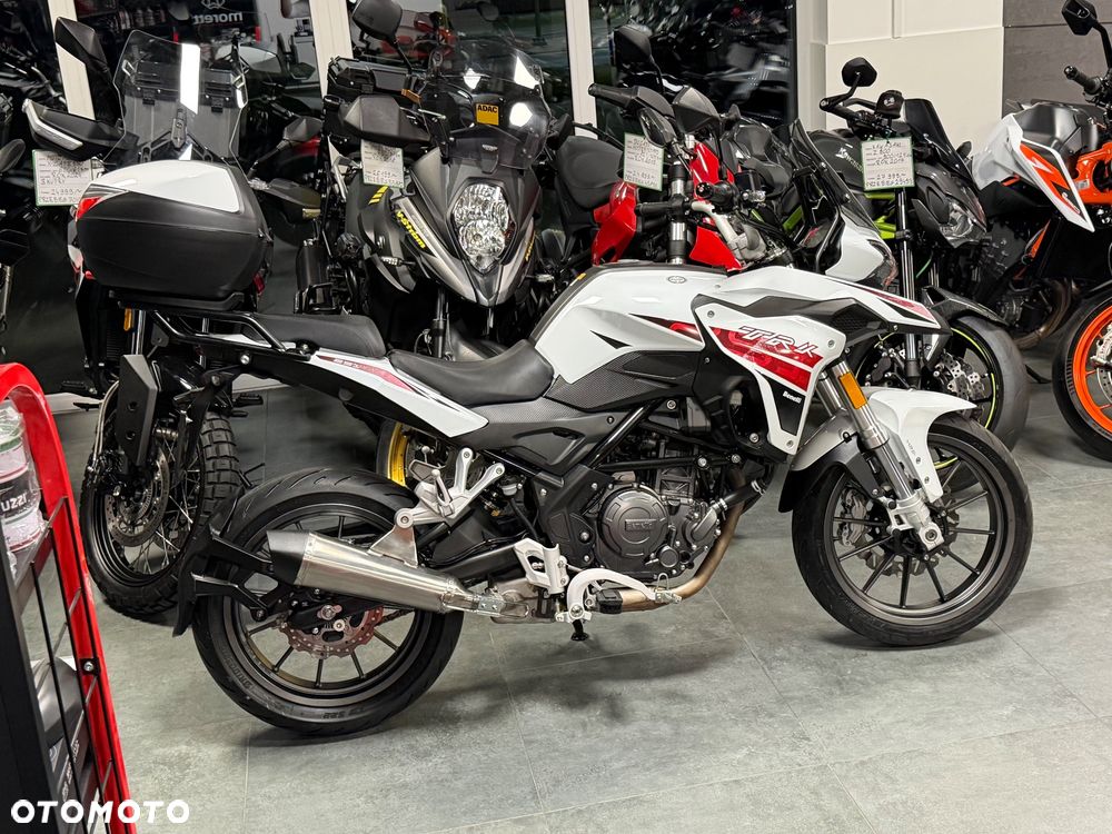 Benelli TRK 251 - 4