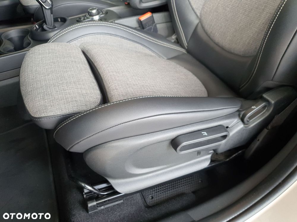 MINI Countryman Cooper Classic Trim - 13