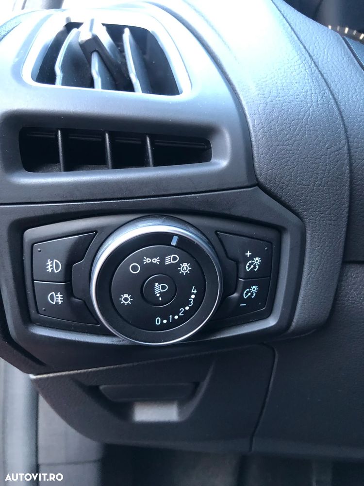 Ford Focus 1.0 EcoBoost Titanium - 18