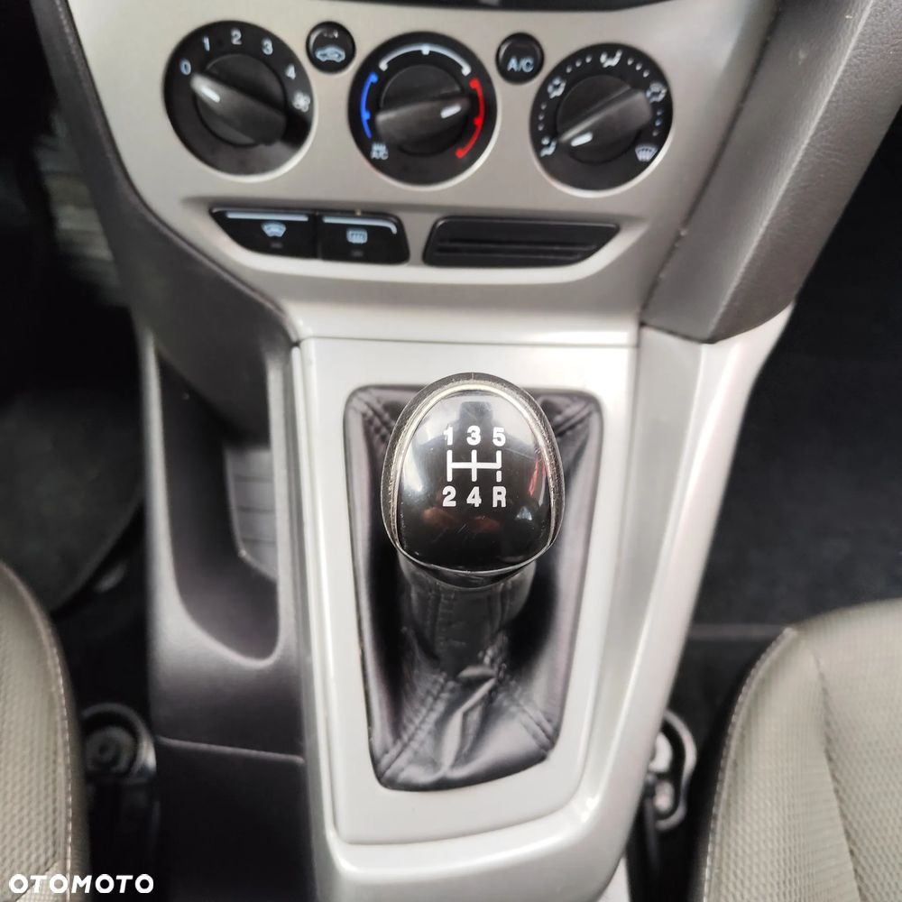 Ford Focus 1.6 TI-VCT Ambiente - 15