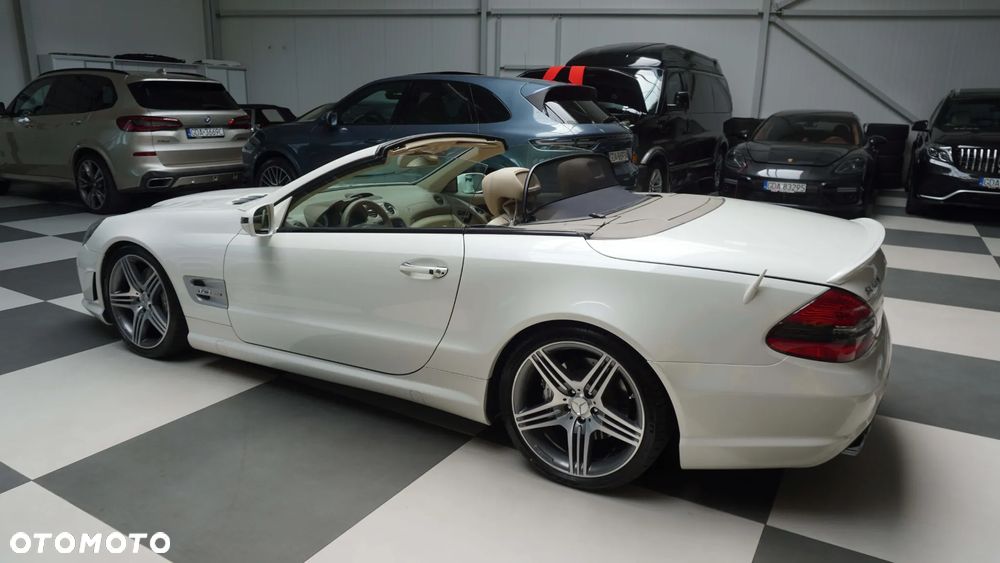 Mercedes-Benz SL 63 AMG SPEEDSHIFT MCT - 13