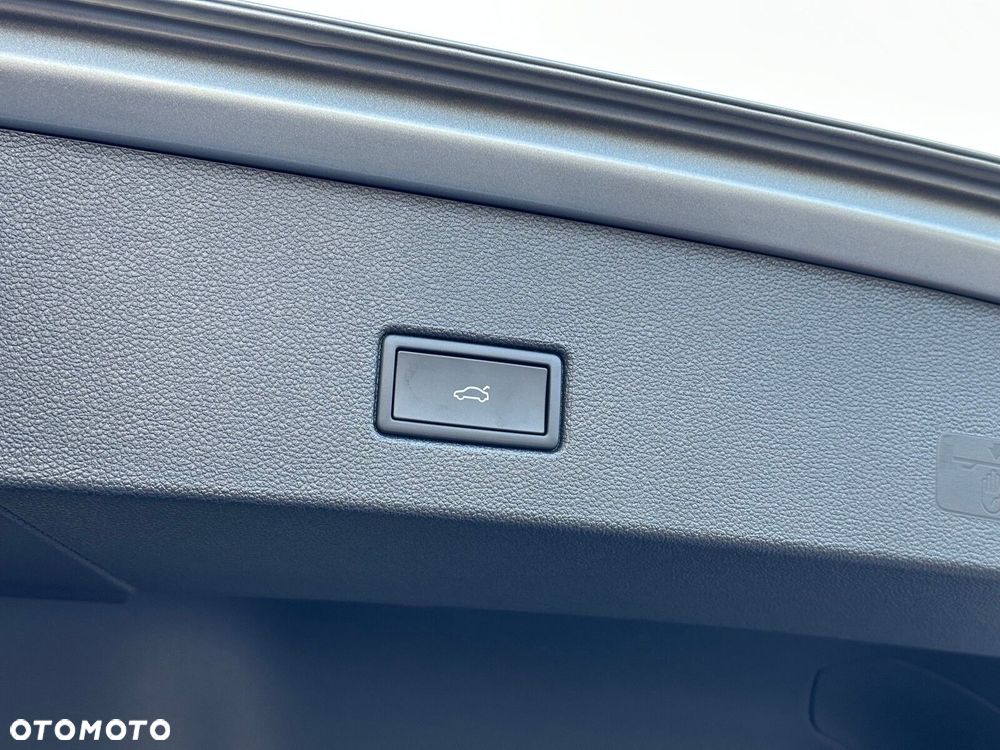 Volkswagen T-Roc - 10