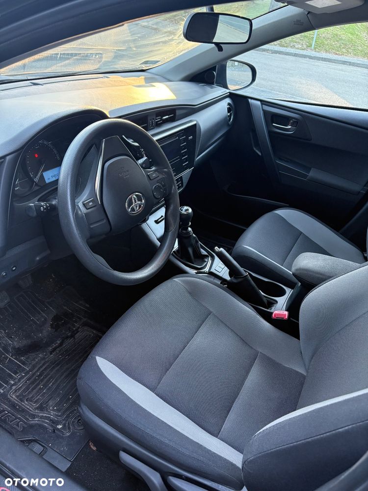 Toyota Auris 1.6 Active - 2