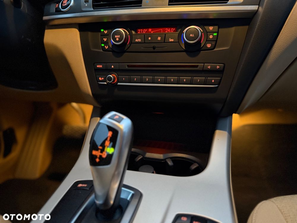 BMW X3 xDrive20d - 17