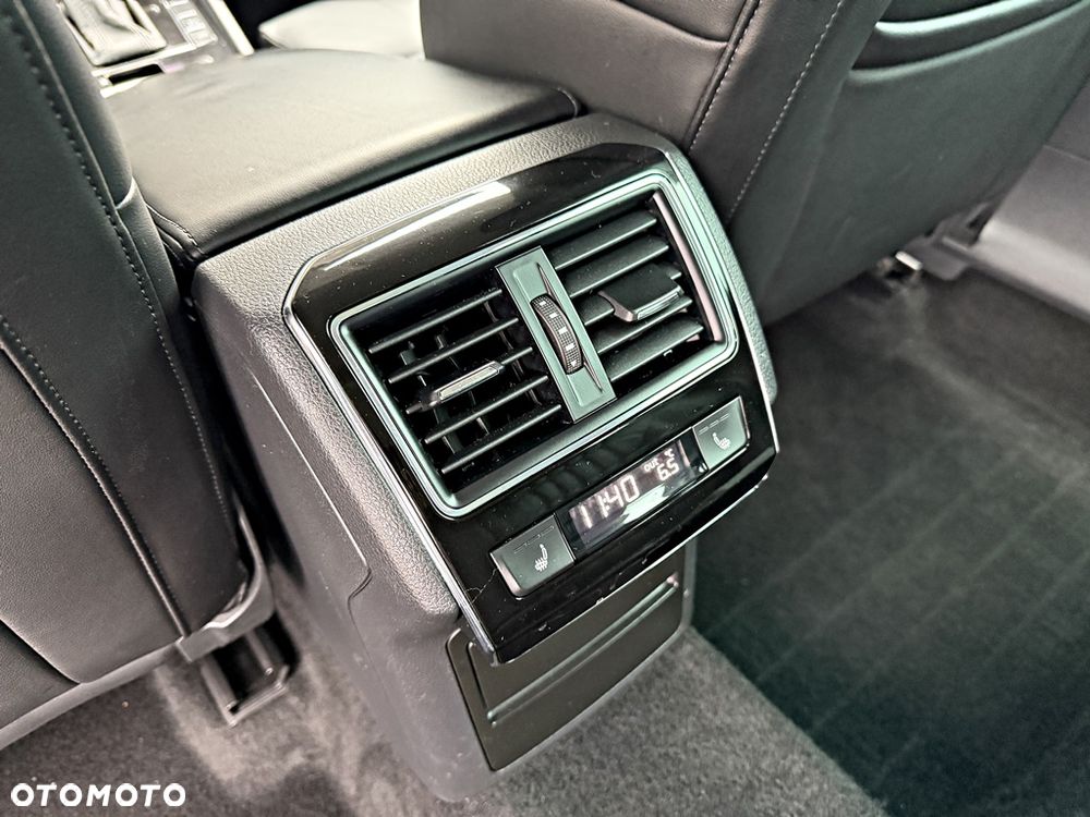 Skoda Superb 2.0 TDI DSG L&K - 27