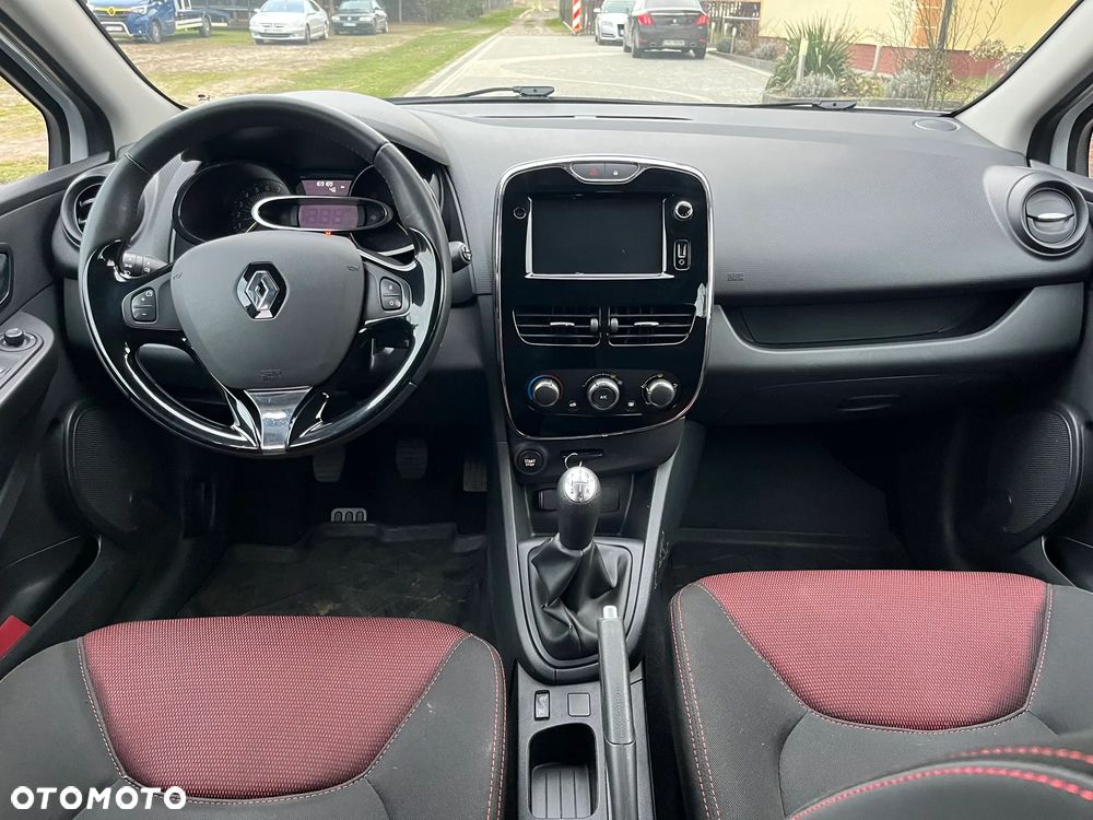 Renault Clio 1.2 16V 75 Experience - 13