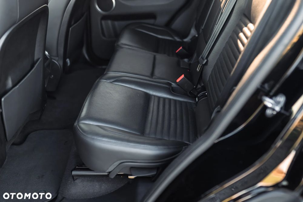 Land Rover Discovery Sport - 22