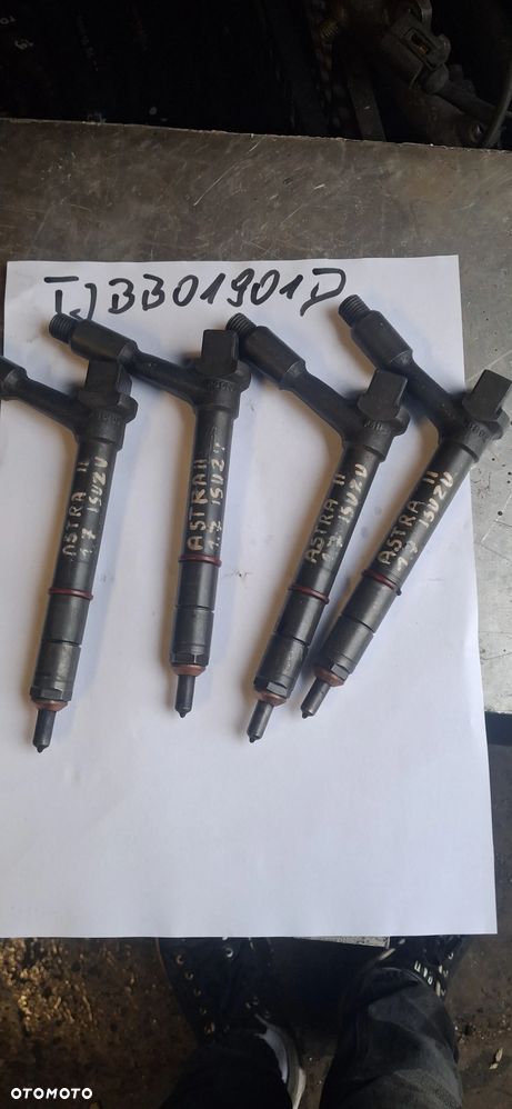 Wtrysk wtryskiwacz opel 1.7 dti tjbb01901d