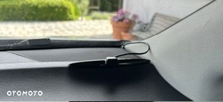 Toyota Avensis 1.8 Premium MS - 17
