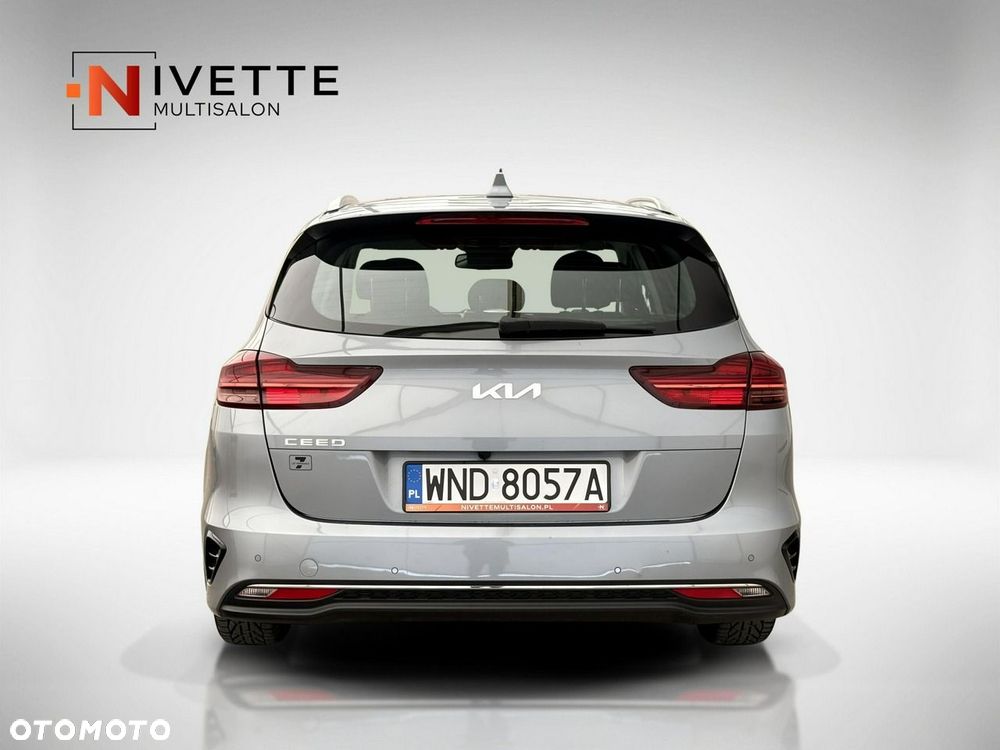 Kia Ceed - 10