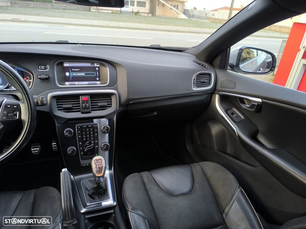Volvo V40 1.6 D2 R-Design - 34