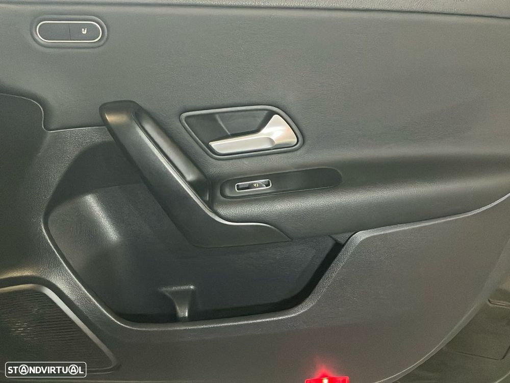 Mercedes-Benz A 250 Limousine - 19