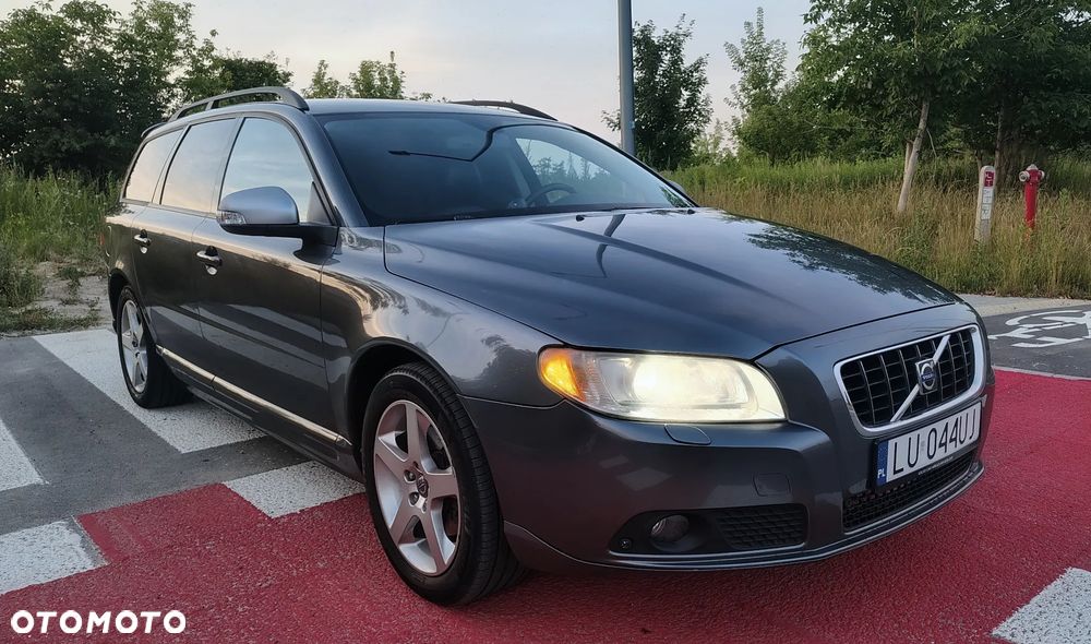 Volvo V70 2.0D Momentum - 1