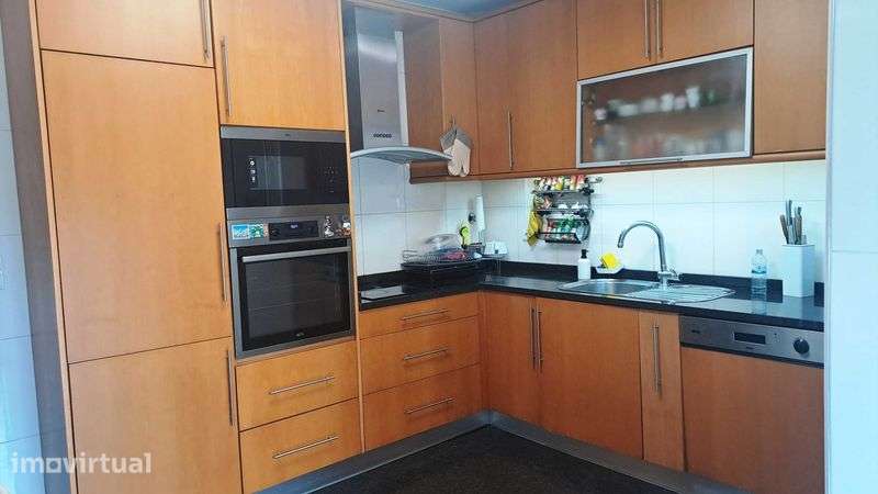 ARRENDAMENTO MORADIA T4 - Padrão da Légua - Matosinhos - Porto - Grande imagem: 5/12