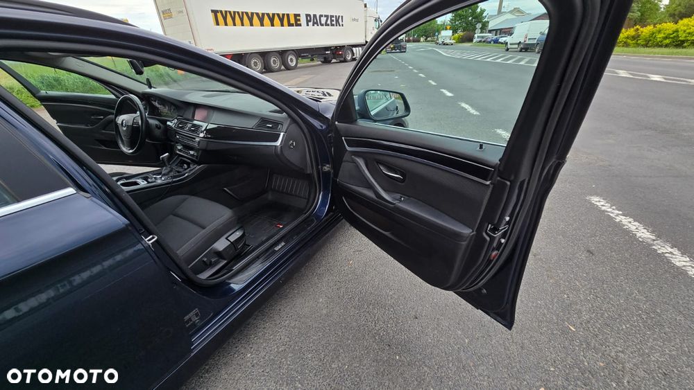 BMW Seria 5 520d - 26