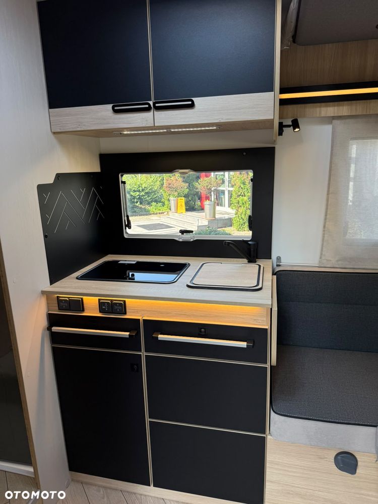 Ford Chausson 720 Titanium Line - 24