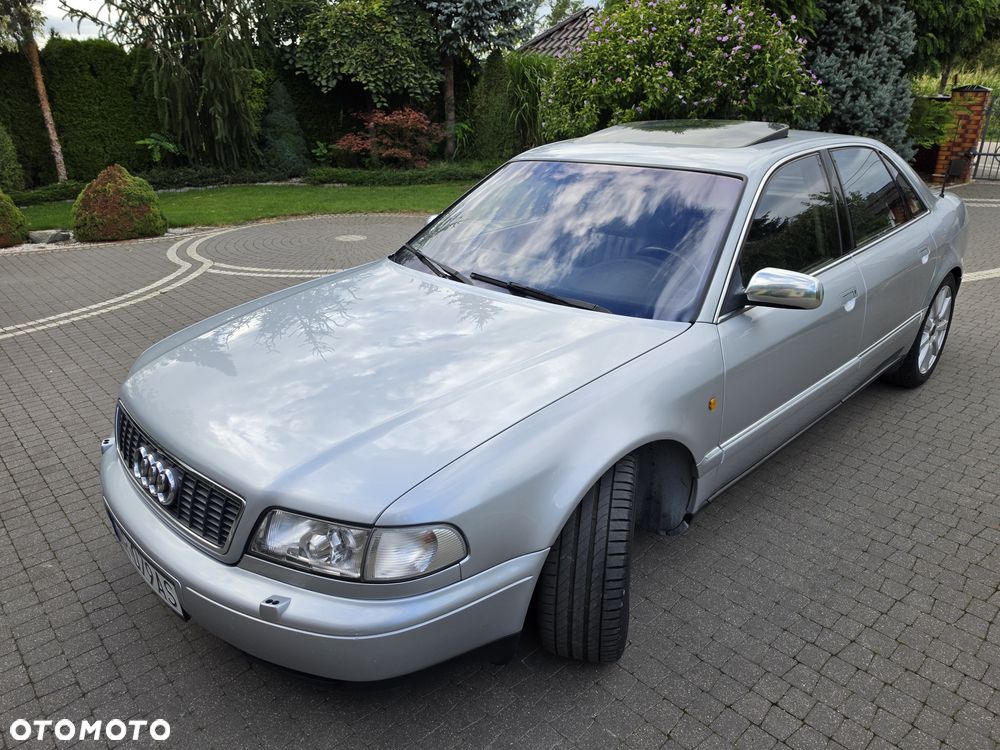 Audi A8 - 1