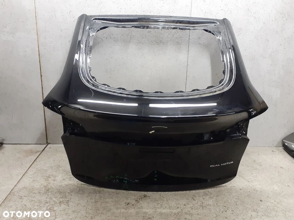 KLAPA BAGAŻNIKA TESLA Y MODEL Y