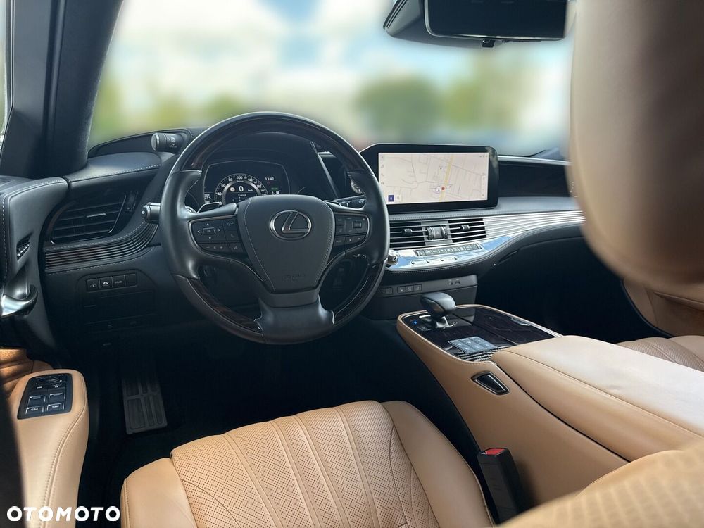 Lexus LS - 21