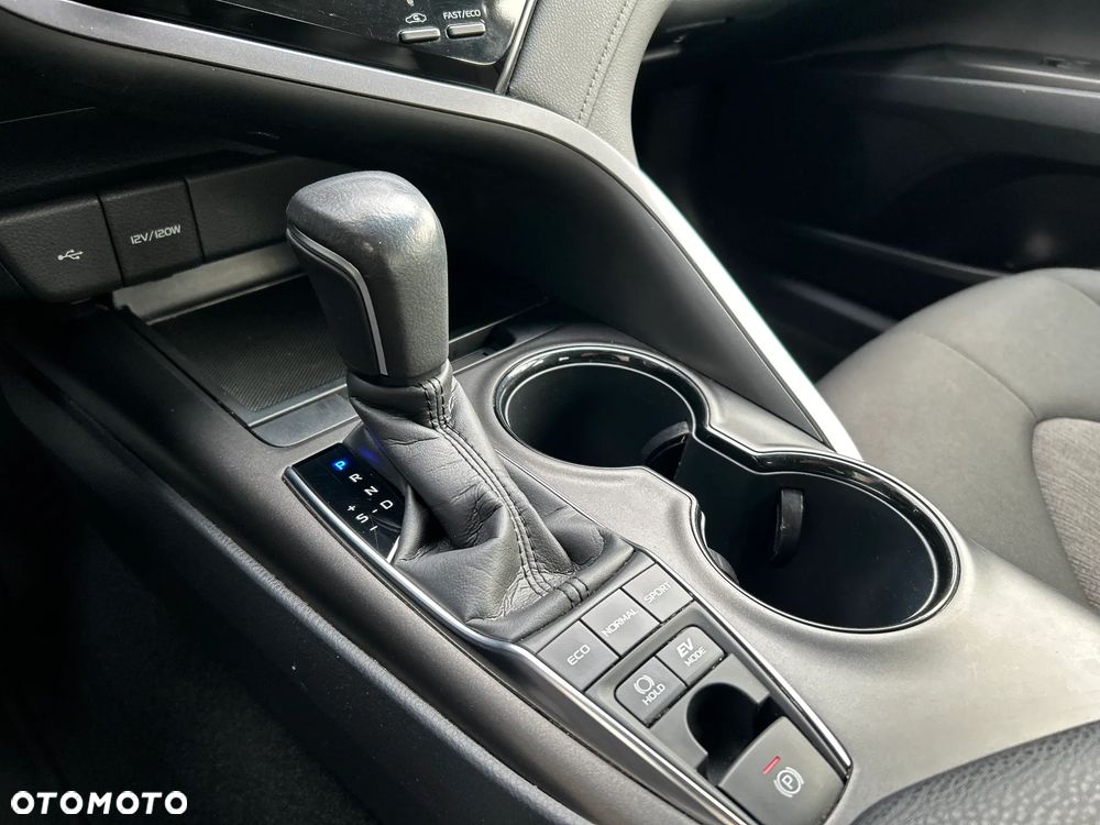 Toyota Camry 2.5 Hybrid Comfort CVT - 20