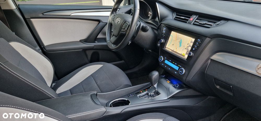 Toyota Avensis 1.8 Prestige MS - 9