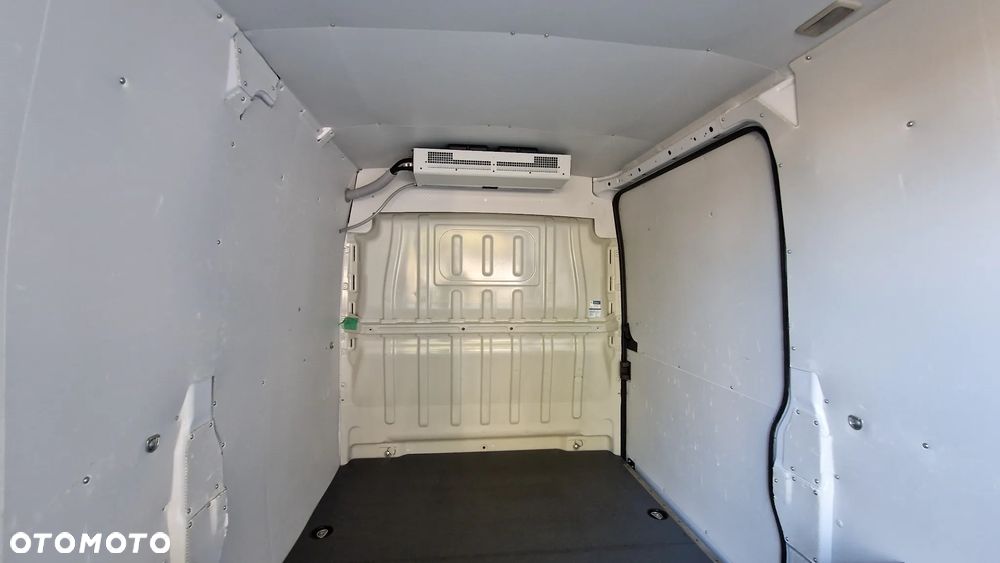Opel Movano - 10