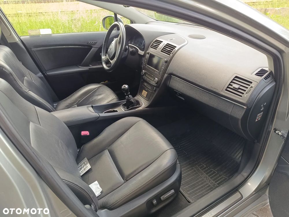 Toyota Avensis 2.0 Prestige NAVI - 23
