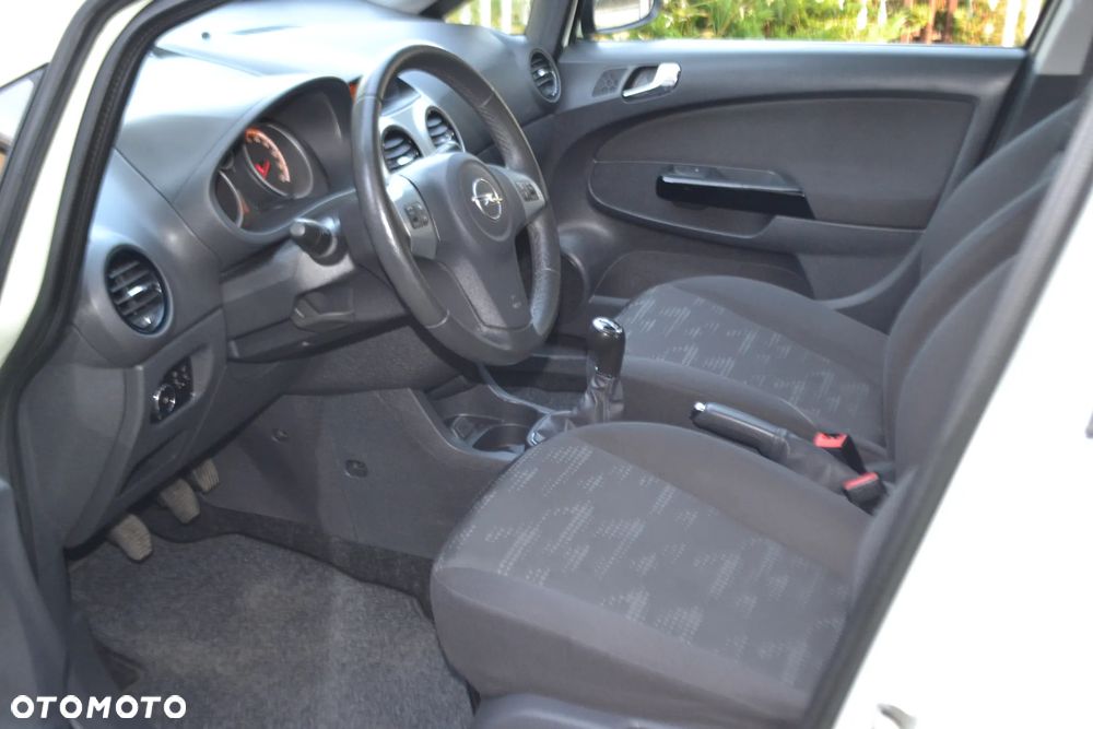 Opel Corsa 1.4 Cosmo - 16