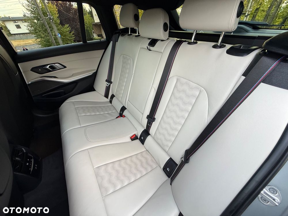 BMW M3 Competition xDrive sport - 17