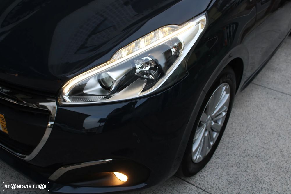 Peugeot 208 1.2 PureTech Style - 50